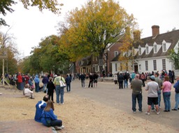 Colinial Williamsburg - crowd watching speech