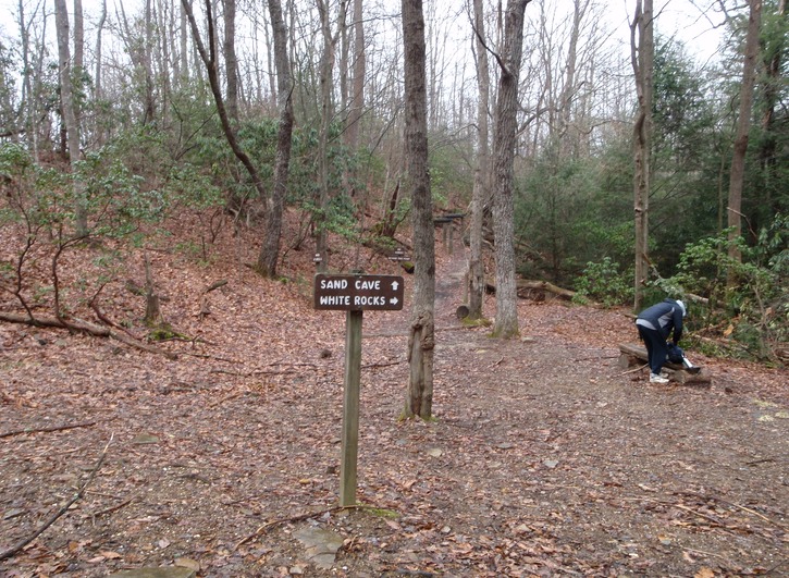 Trail down to Sand cave